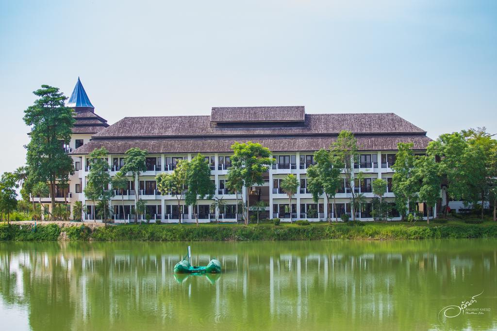 Gassan Legacy Golf Club Otel Lamphun Dış mekan fotoğraf