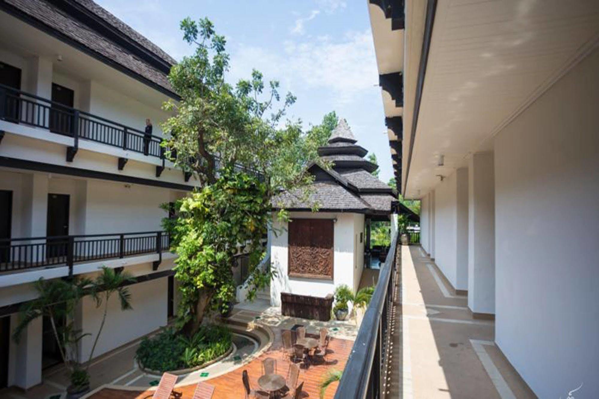 Gassan Legacy Golf Club Otel Lamphun Dış mekan fotoğraf